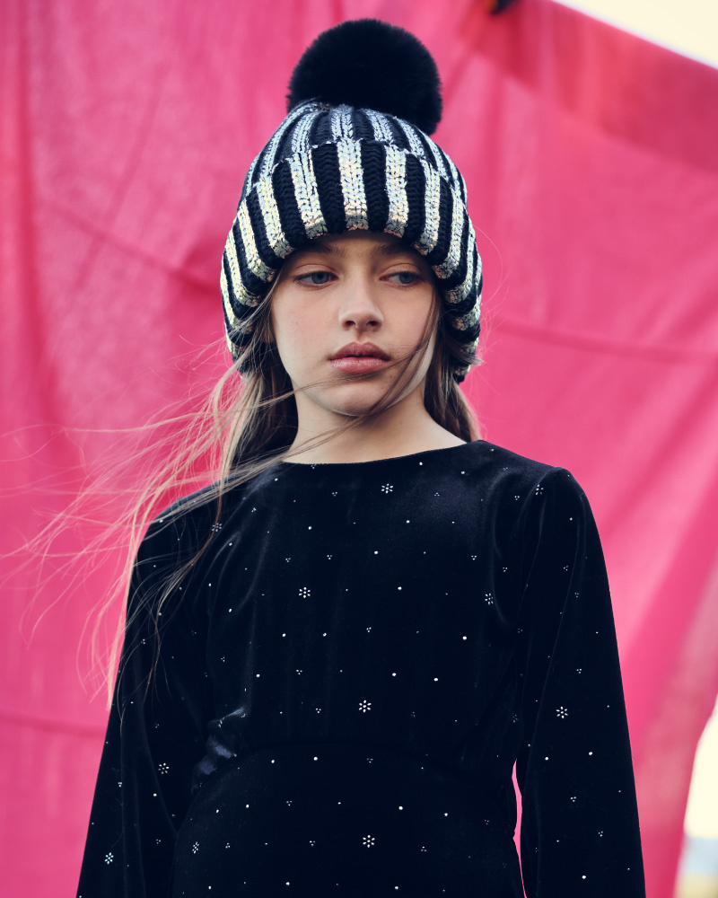 Ensemble bonnet pompon et bandana à rayures brillantes noir et argent collection Rebel Dreamers