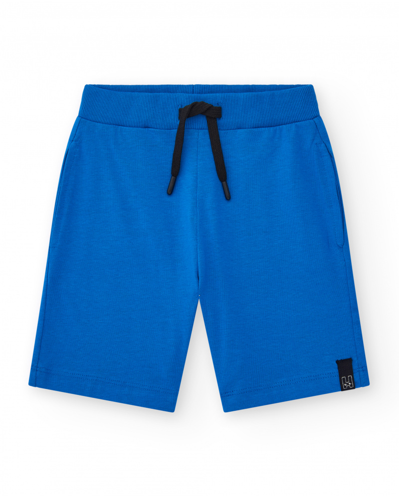 Bermudas pour garçon en bleu avec taille ajustable et poches.