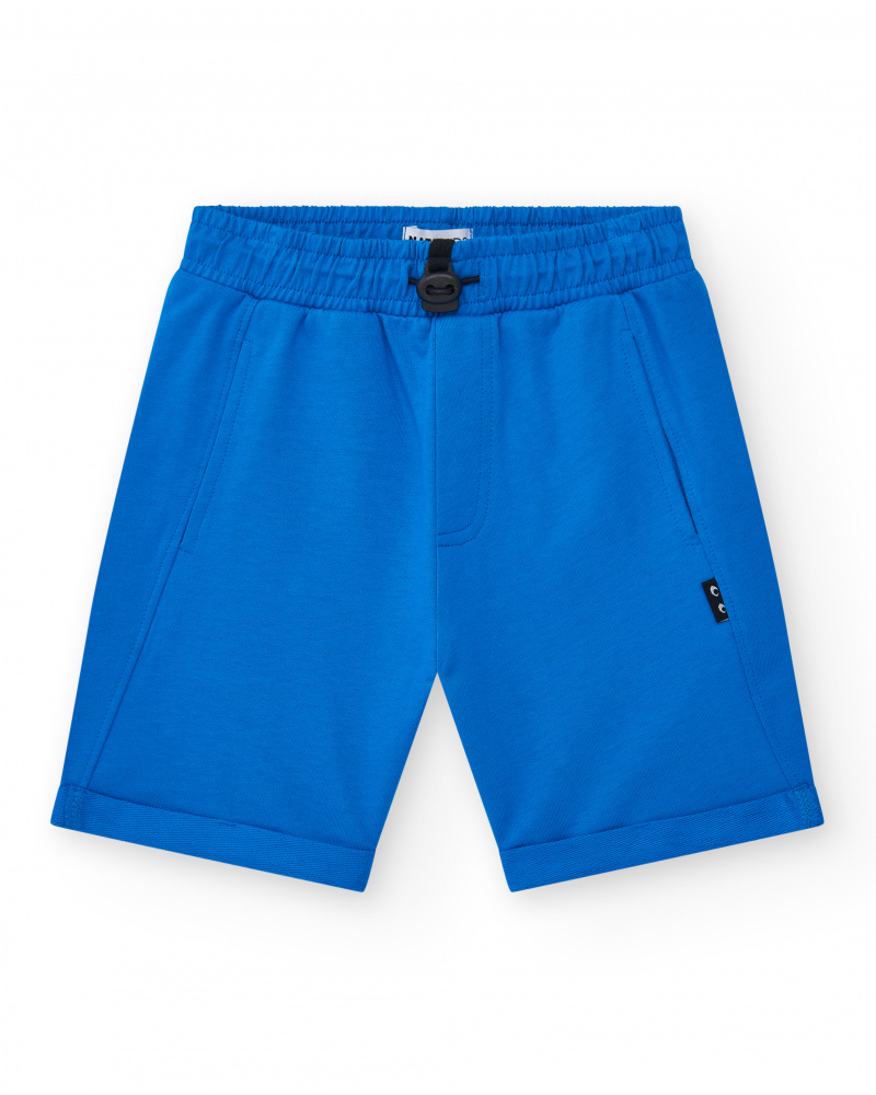 Bermudas pour garçon en bleu avec taille ajustable et poches.