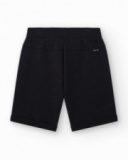 Bermudas pour garçon en noir avec taille ajustable et poches.