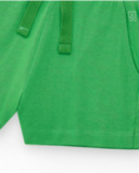 Pantalón corto para niña en verde con cintura elástica y
