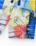 Bermudas pour garçon en bleu avec taille élastique et imprimé multicolore.