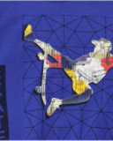 Sweat-shirt pour garçon en bleu avec poignets côtelés et col rond.