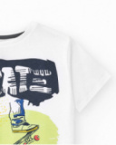 T-shirt pour garçon en blanc avec imprimé skate.