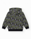 Sweat-shirt pour garçon en noir avec capuche et poches latérales.