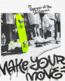 T-shirt pour garçon en blanc avec détails de skateboard.