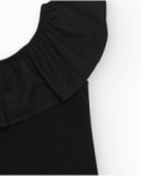 Top pour fille en noir avec design asymétrique et clous métalliques.