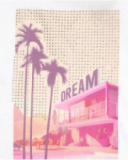 T-shirt pour fille en blanc avec imprimé sur le devant en rose et violet.