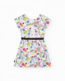 Robe pour fille en blanc avec ceinture décorative et imprimé sur le devant.