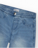 Pantalon pour fille en denim avec fermeture éclair et poches.
