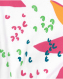 T-shirt pour fille en blanc à manches courtes avec imprimé floral.