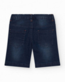 Bermuda en jean bleu foncé pour garçon avec messages brodés.