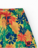 Short de bain multicolore pour garçon avec imprimé tropical et taille élastique.
