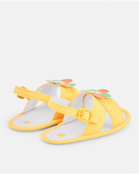Sandales bébé fille jaunes avec fleur décorative