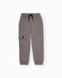 Pantalón jogger para niño color gris con bolsillo lateral