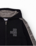 Sweat à capuche noir pour garçon avec bandes latérales et imprimé