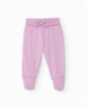 Ensemble t-shirt et pantalon à pieds pour nouveau-né dans les tons crème et lilas avec imprimé