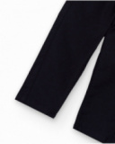 Pantalon en sergé pour garçon bleu marine avec poche arrière et détail brodé.