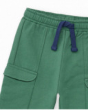 Pantalon jogger pour garçon vert avec poches cargo.