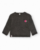 Pull pour fille en grosse maille grise avec détail de cœurs.