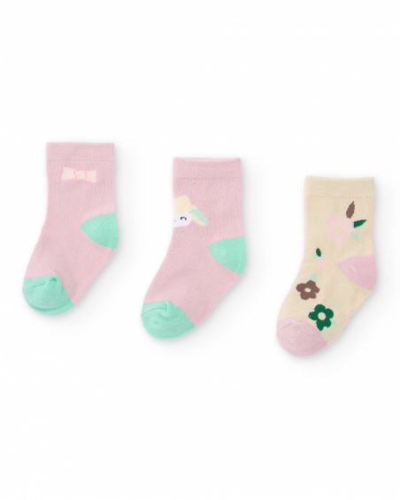 Lot de 3 paires de chaussettes pour bébé fille en tons rose et beige avec motifs variés.
