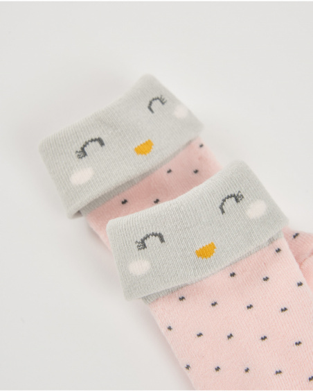 Chaussettes pour nouveau-né couleur rose avec touches de gris et imprimé pois
