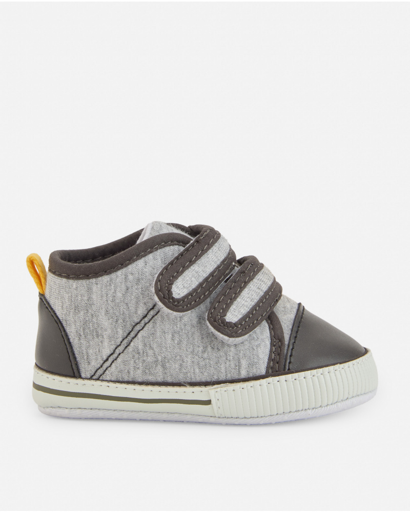 Chaussure de sport pour nouveau-né dans les tons gris avec fermeture velcro
