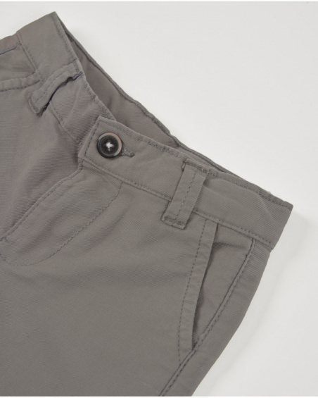 Pantalon de garçon gris avec poches et revers en bas
