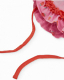 Bonnet en tricot pour nouveau-né avec volant froncé