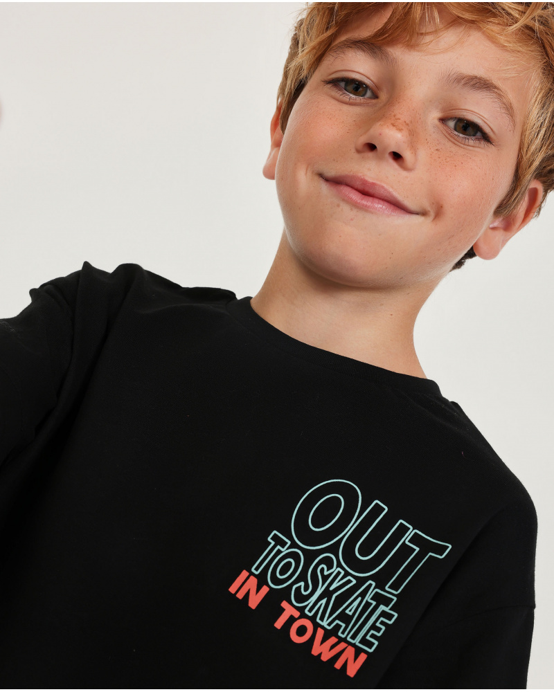 T-shirt garçon en maille au style urbain