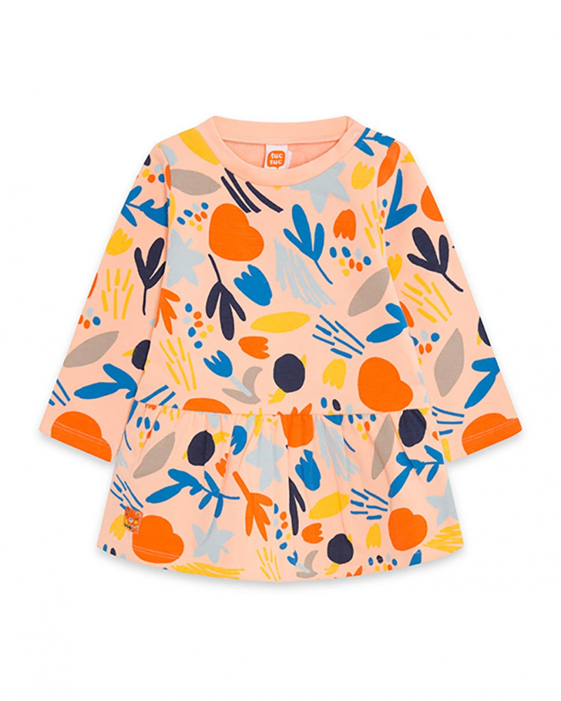 Robe en peluche orange fabriquée par une fille