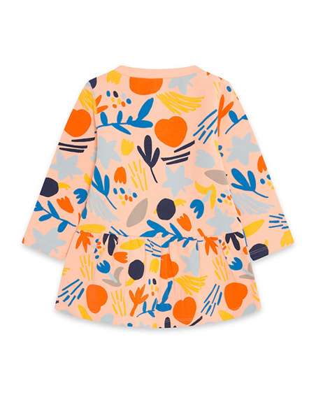 Robe en peluche orange fabriquée par une fille Robe en peluche orange fabriquée par une fille