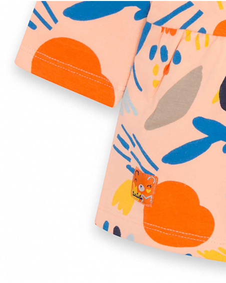 Robe en peluche orange fabriquée par une fille Robe en peluche orange fabriquée par une fille