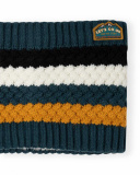 Sentier de randonnée garçon chapeau et cou en tricot marron Sentier de randonnée garçon chapeau et cou en tricot marron
