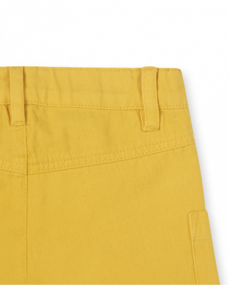 Pantaloncini in twill giallo da bambino di Tiny Critters