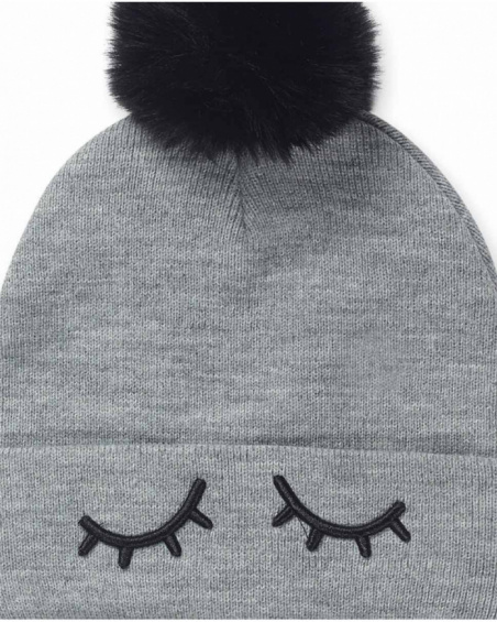 Cappello e sciarpa grigi lavorati a maglia per bambina della