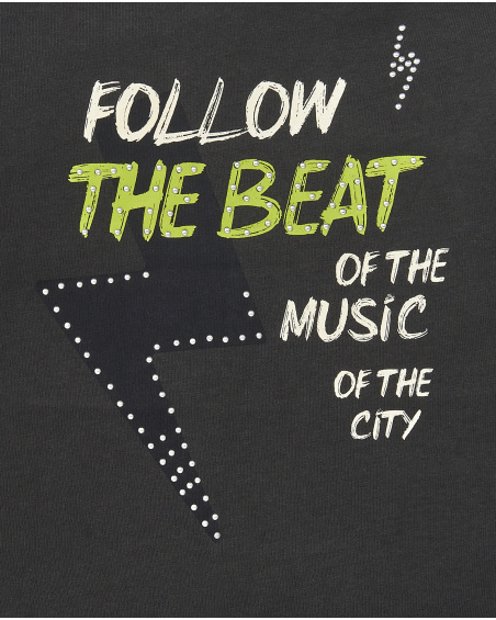 T-shirt grigio scuro con messaggio "Follow the Beat" per