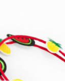 Diadema roja para niña con bordados de frutas Diadema roja para niña con bordados de frutas