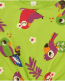 Camiseta verde para niña con loros, flores y nudo decorativo Camiseta verde para niña con loros, flores y nudo decorativo