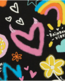 T-shirt per bambina nero con cuori e arcobaleno T-shirt per bambina nero con cuori e arcobaleno