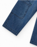 Pantaloni cargo per bambino in denim blu con dettagli verdi
