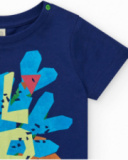 T-shirt per bambino blu con stampa geometrica T-shirt per bambino blu con stampa geometrica