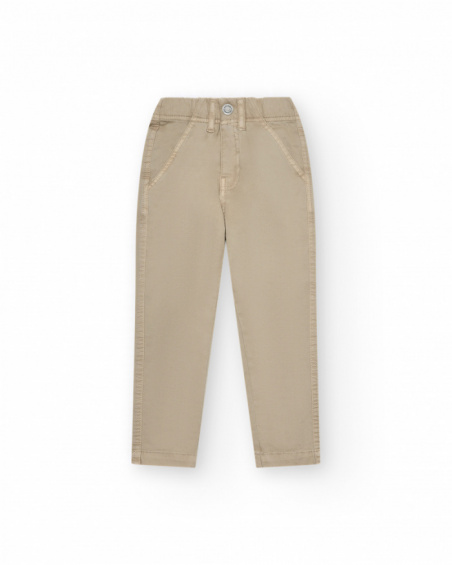 Pantaloni beige per bambino con tasche laterali e vita regolabile.