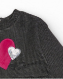Vestito grigio per bambina con cuori applicati Vestito grigio per bambina con cuori applicati