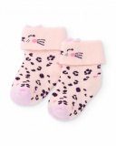Calzini in maglia per neonato colore rosa con design di faccina e stampa animal print