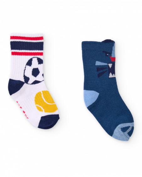 Set di due paia di calzini per bambino in colori vivaci con motivi sportivi e animali.