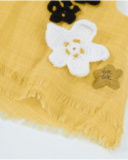 Blusa da bambina in tessuto con applicazioni floreali