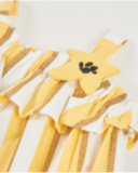 Vestito in maglia da bambina con applicazione floreale