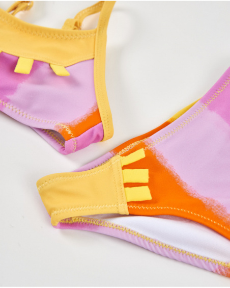 Bikini da bambina in maglia con laccetti decorativi