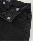 Shorts da bambina in tessuto piano con applicazioni decorative